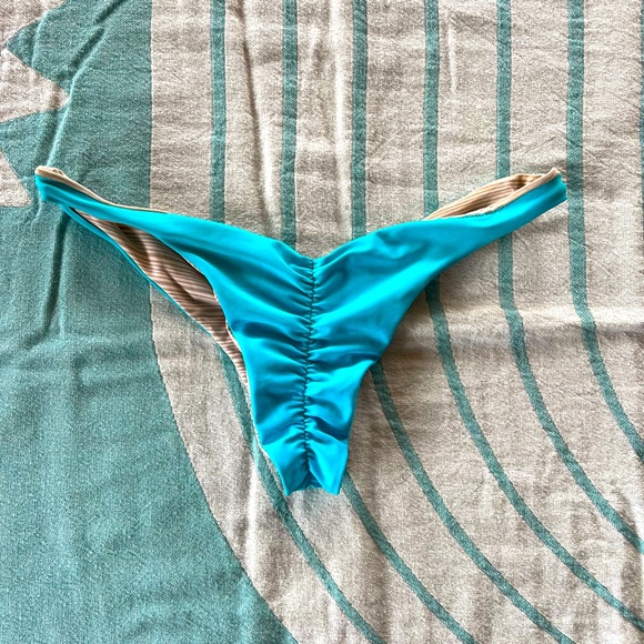 ACACIA SWIMWEAR low rise bottom (Med) - Picture 2 of 3